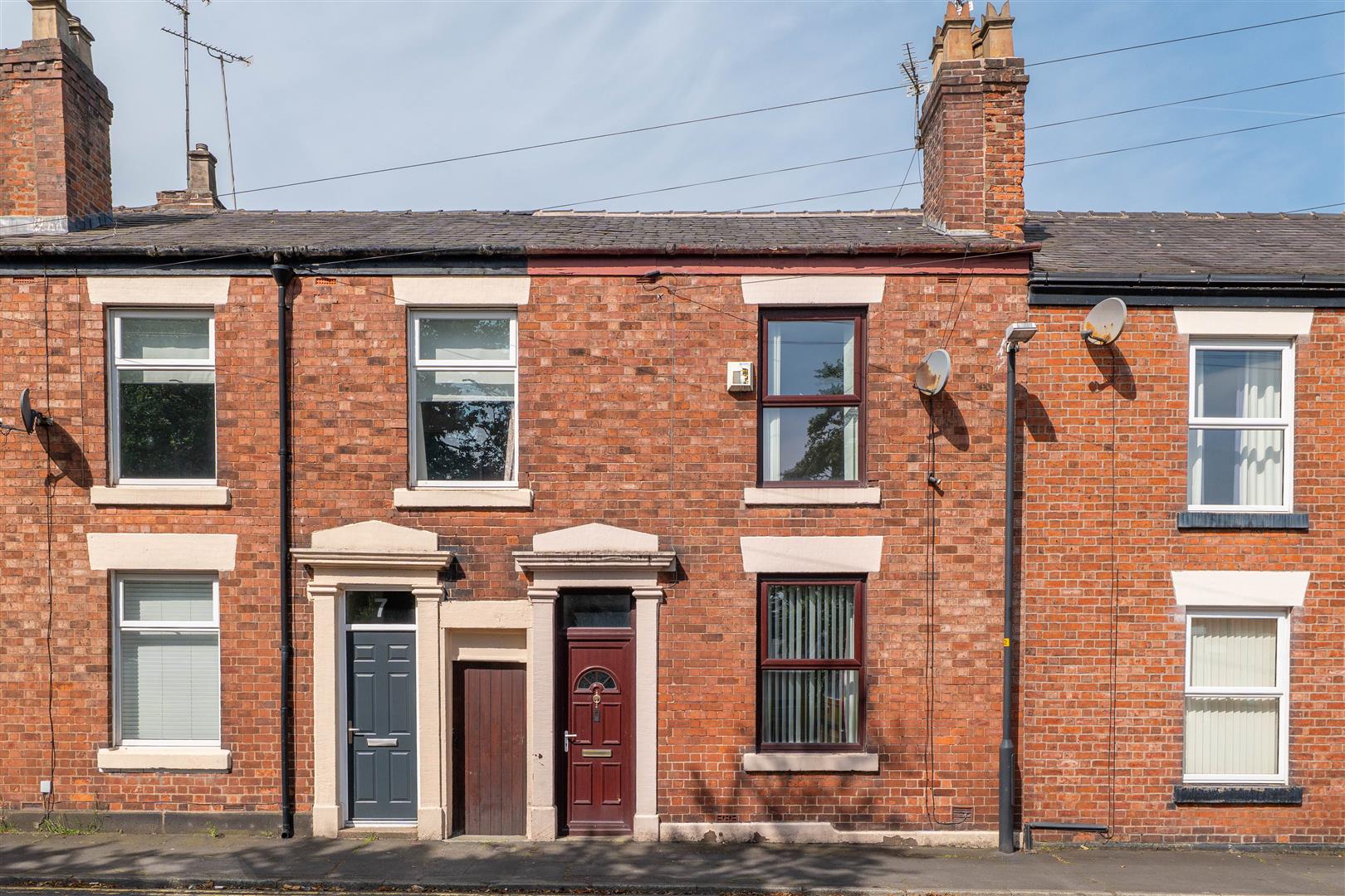 2 bed property in Crown Street, Chorley